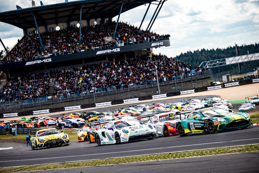 Uheldig strategi kostede Bastian Buus potentiel GTWC-sejr på Nürburgring.
(Foto: Lionspeed GP)